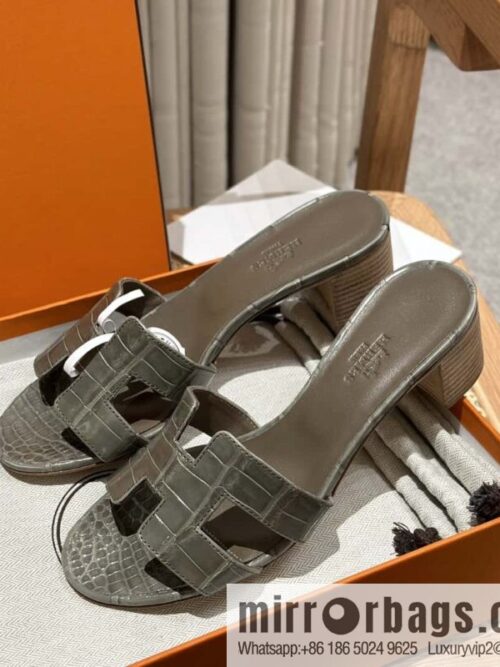 wsxc1708969284292_0-800x800k0libkfzyjr122169_20250702164531.jpg Hermès Crocodile 🐊 slippers