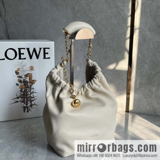 LOEWE Squeezed Underarm Bag 0701 White 29.5CM
