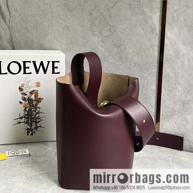 LOEWE Pebble bucket bag 0703 burgundy 24.5CM