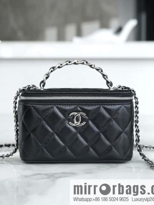 wsxc1709909543946_0-800x800b5uauey4aoj6282_20250715235124.jpg 𝗖𝗛𝗔𝗡𝗘𝗟 𝟮𝟯𝗸 Rhinestone handle long box, black 🔜 AP3593