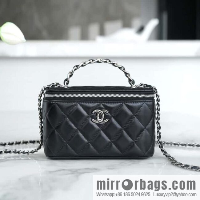 wsxc1709909543946_0-800x800b5uauey4aoj6282_20250715235124.jpg 𝗖𝗛𝗔𝗡𝗘𝗟 𝟮𝟯𝗸 Rhinestone handle long box, black 🔜 AP3593