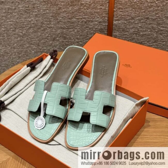 wsxc1711104480492_0-800x800xhn2kvbneij118011_20250702135917.jpg Hermès crocodile slippers