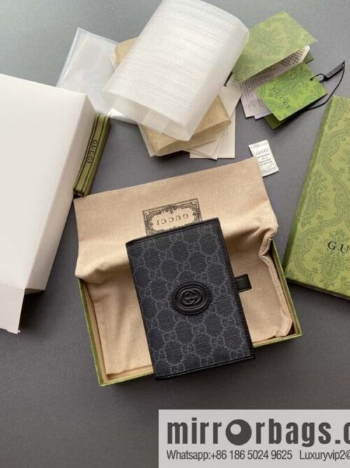 wsxc1711366377677_0-800x8001rb0rwo500v5519_20250715234425.jpg GUCCI G Replica Luxury Handbag Decoration Interlocking Double G Label Passport Holder 724562