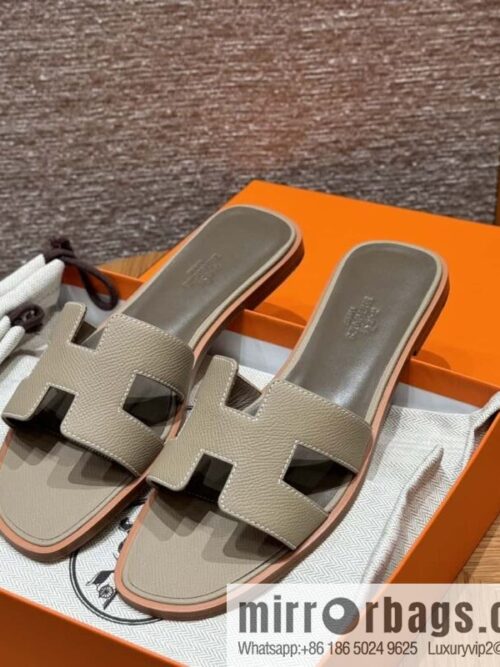 wsxc1711374712539_0-800x800dhn455sc3fa117961_20250702135800.jpg Hermès slippers