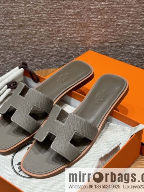 wsxc1711375684457_0-800x8005pmnbt2vqfv117754_20250702135230.jpg Hermès slippers