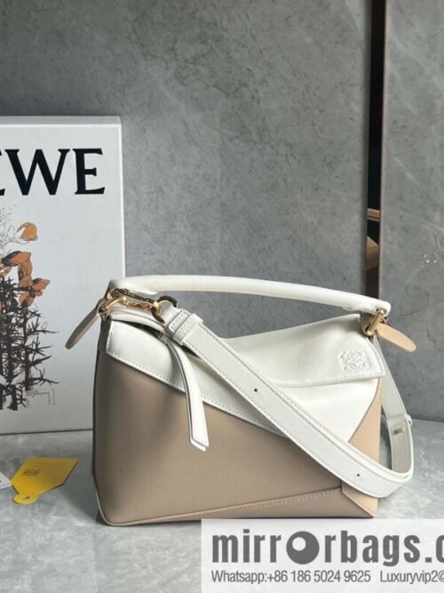 wsxc1711460670351_0-800x800ffc0gb2u1fa5257_20250715234202.jpg LOEWE latest practice puzzle milk white spell 0681