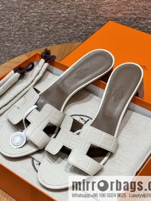 wsxc1711629737856_0-800x8005csj5uxu0tu110010_20250702080104.jpg Hermès Crocodile 🐊 slippers