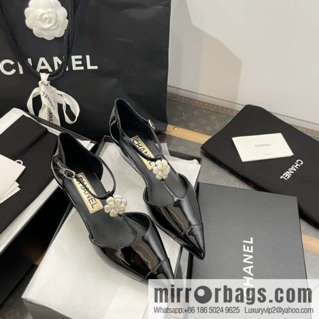 CHANEL Xiaoxiang Early Spring Camellia 🥰 Pointed Wedge Heel Single Shoes