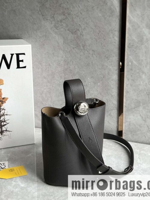 wsxc1712916125634_0-800x800cczxcp5x4gv1407_20250715230608.jpg LOEWE latest 𝑷𝒆𝒃𝒃𝒍𝒆 bucket bag 0705 lychee pattern black