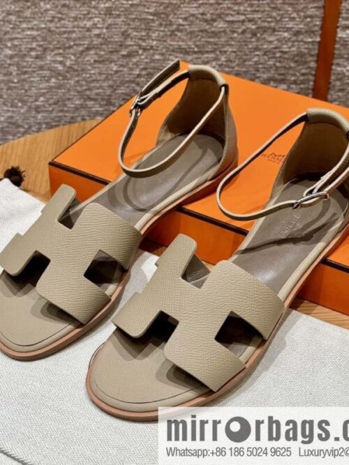 wsxc1712920037138_0-800x800ijxi5w5p5di108412_20250702072024.jpg Hermès H\'s must-wear sandals in spring and summer