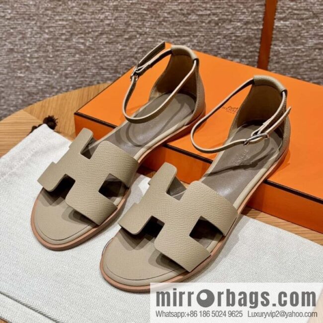 wsxc1712920037138_0-800x800ijxi5w5p5di108412_20250702072024.jpg Hermès H\'s must-wear sandals in spring and summer