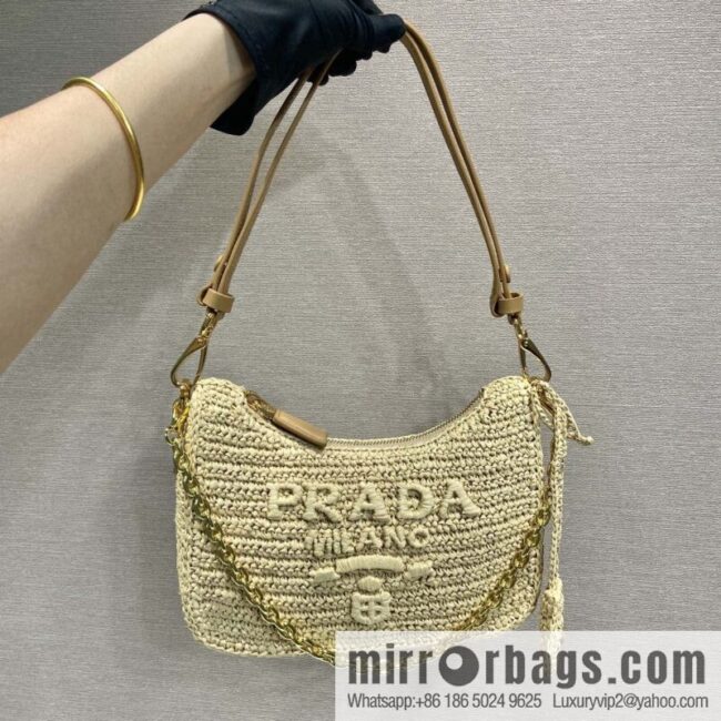 PRADA 🎉 Straw Hobo 🎉 1BC 204 B