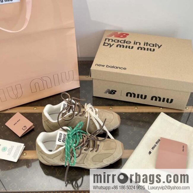 Miu Miu ✖ 𝐍𝐞𝐰 𝐁𝐚𝐥𝐚𝐧𝐜𝐞 𝟓𝟑𝟎 joint model Lace-up Forrest training shoes, football shoes