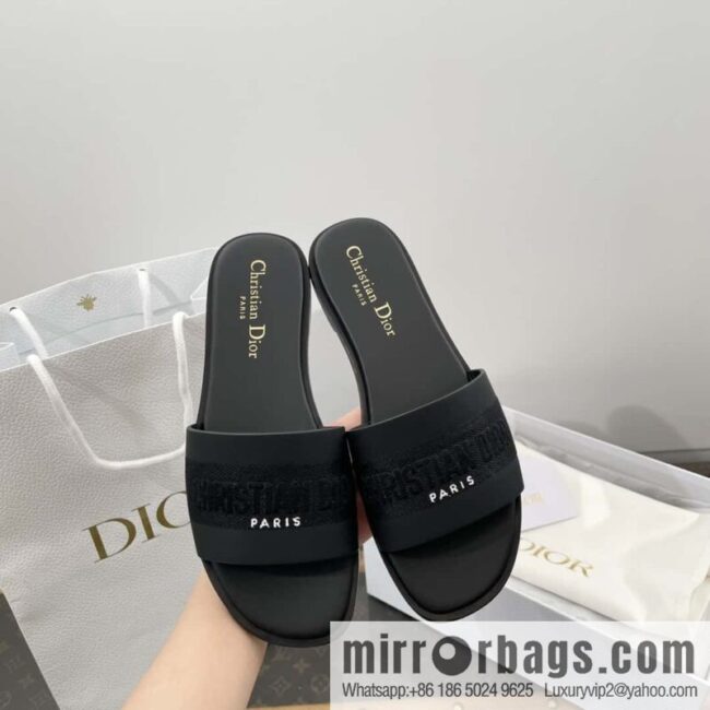 DIOR spring and summer new leather embroidered flat-bottomed slippers series