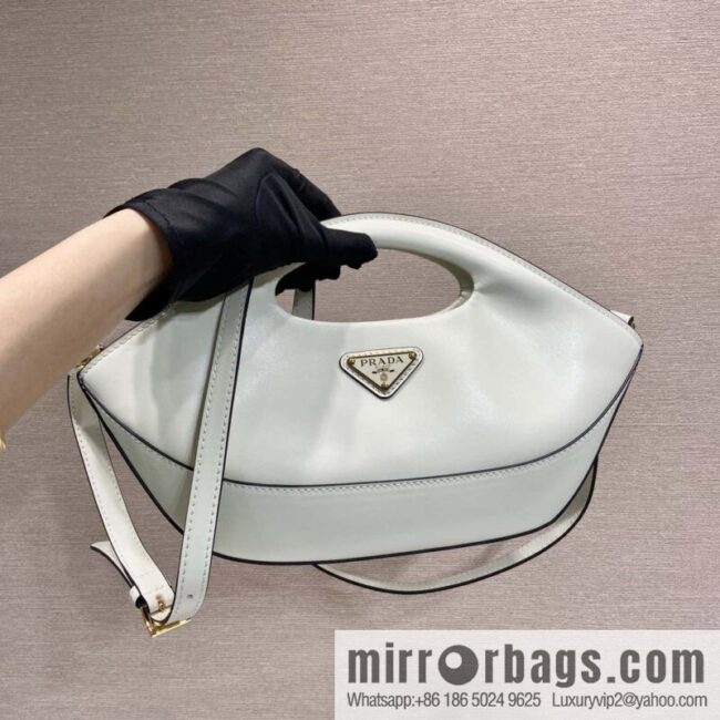PRADA 🎉 new dumpling bag 🎉 1BA421 white
