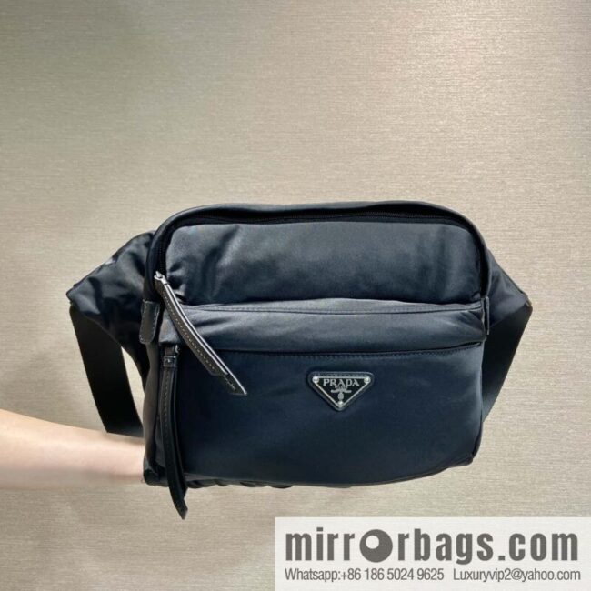 PRADA 🎉 new 🎉 2VH038B messenger bag
