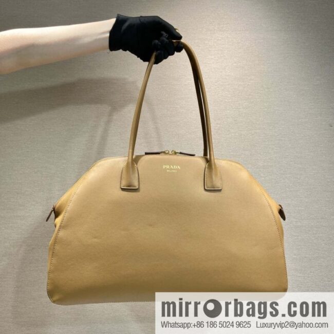 PRADA 🎉 new 🎉 1BG506 brown