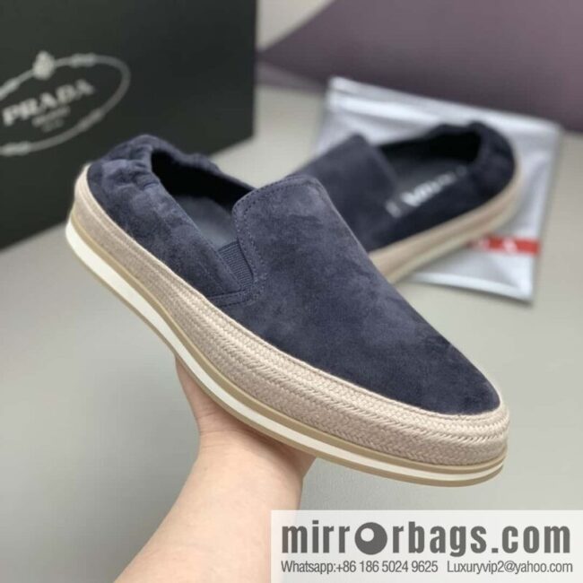 PRADA 💁🏻‍♂️ men\'s loafers