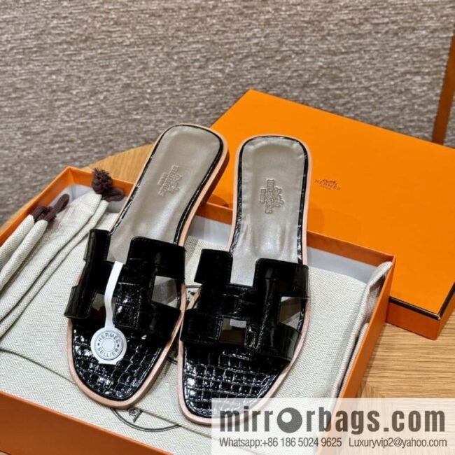 wsxc1715282183658_0-800x800wcw2of3lxla90318_20250702000030.jpg Hermès 181 Oran sandals alligator/crocodile 🐊 black/ck89/noir