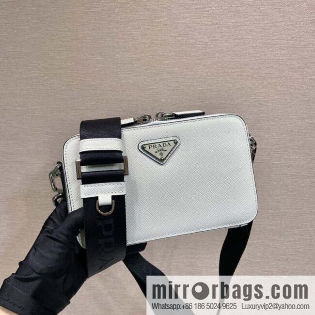 PRADA 🎉 new mailman bag 🎉 2VH173 cross pattern, white