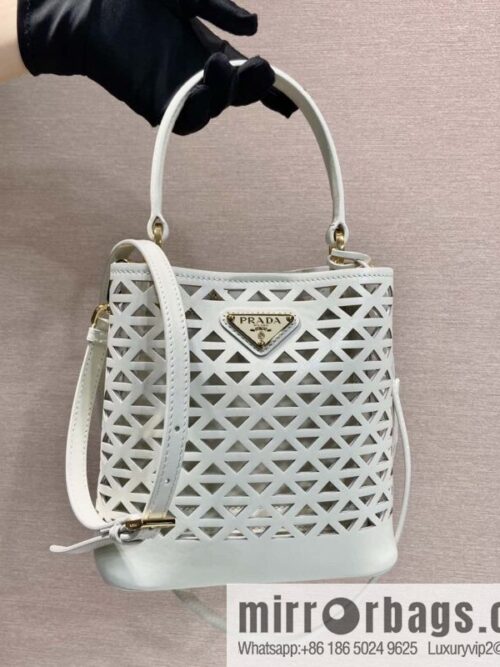 wsxc1715802952277_0-800x800xfcfxnef544200289_20250709044430.jpg PRADA 🎉 cut-out bucket bag 🎉 1BA217 cut-out white