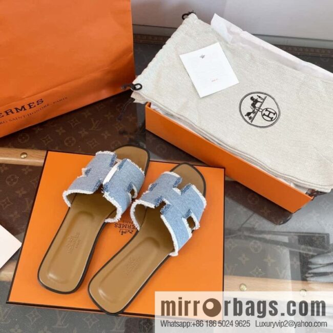 The latest denim tassel slippers from Hermès