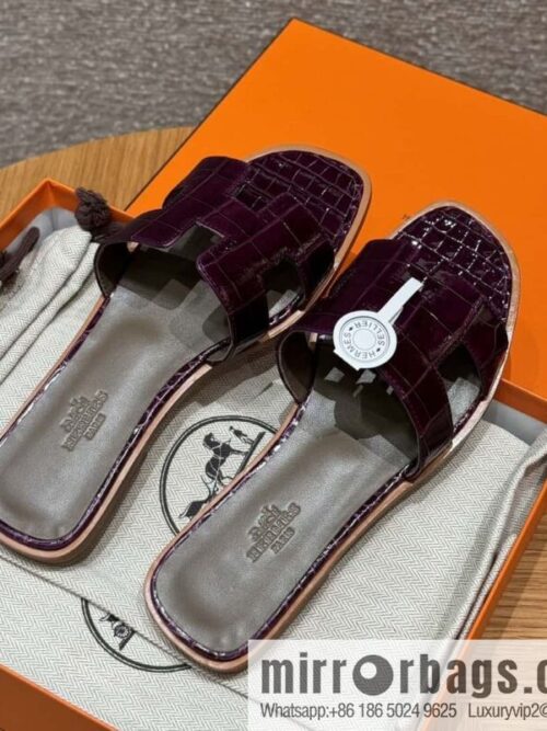 wsxc1715875804033_0-800x800g24t4cconpd89548_20250701233852.jpg Hermès 181 Oran sandals alligator/crocodile 🐊 N5/Cassis/gallon purple