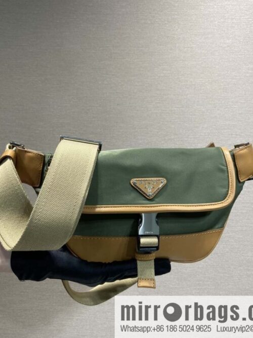 wsxc1716223383884_0-800x800yexo5k12icu199783_20250709043127.jpg PRADA 🎉 new fanny pack 🎉 2VH176
