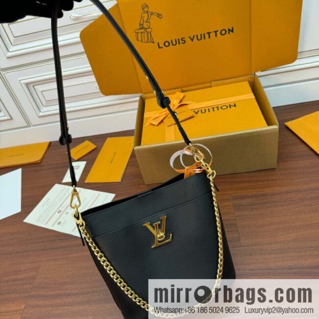 LV M24006 Lock and Walk