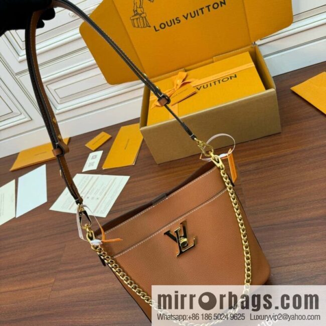 LV M24165 Lock and Walk