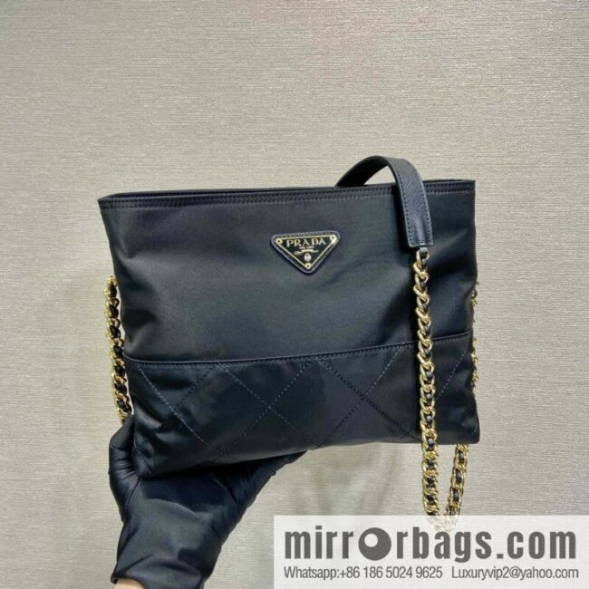 PRADA 🎉 crossbody bag 🎉🎉🎉 1BD645