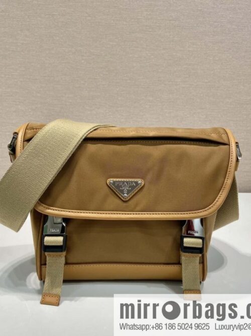 wsxc1718460938496_0-800x800qcpuw33aa3j192262_20250709004736.jpg Prada 🎉 new messenger bag 🎉🎉 2VD066