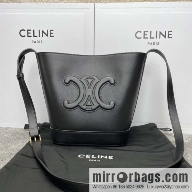 CELINE CUIR TRIOMPHE Small smooth leather bucket bag 198243