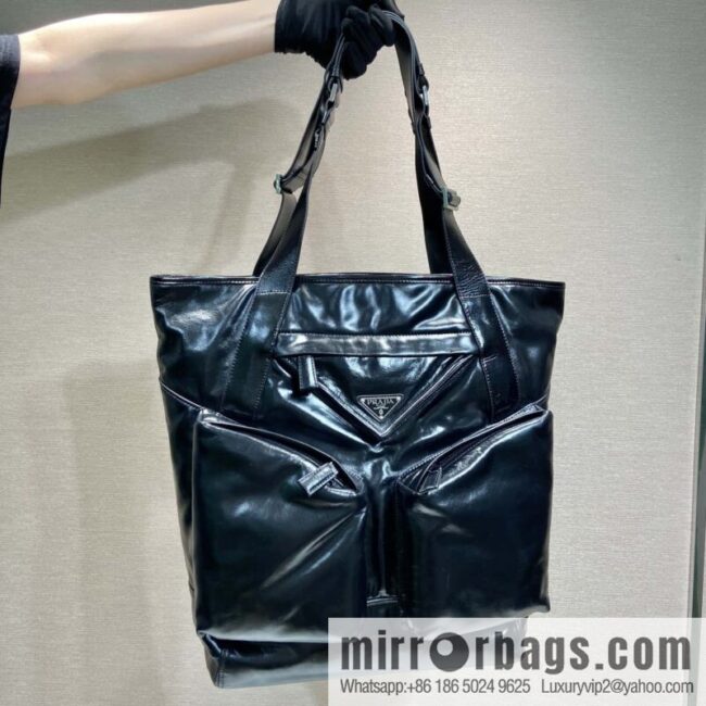 PRADA 🎉 new tote bag 🎉 2VG120 oil wax leather