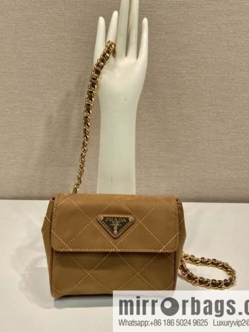 wsxc1720018269035_0-800x800rhtale24iwg184412_20250708204605.jpg PRADA 🎉 medieval mini 🎉🎉🎉 1B D643 mini new color