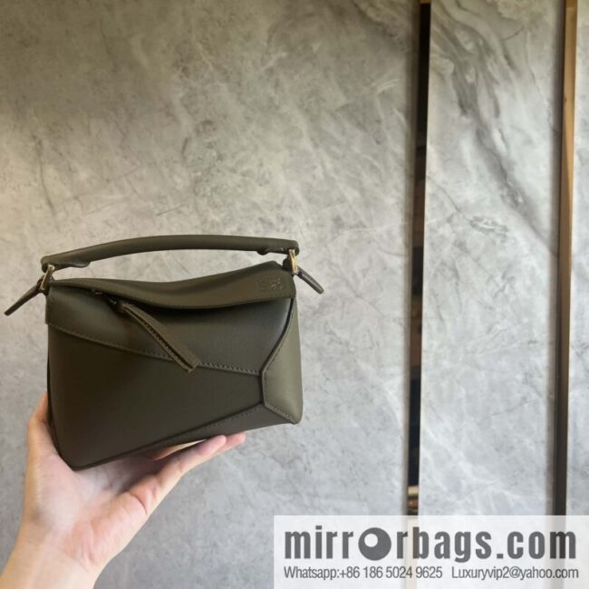 LOEWE new practice mini shoulder strap adjustable puzzle geometric pack 0680 khaki green 18CM