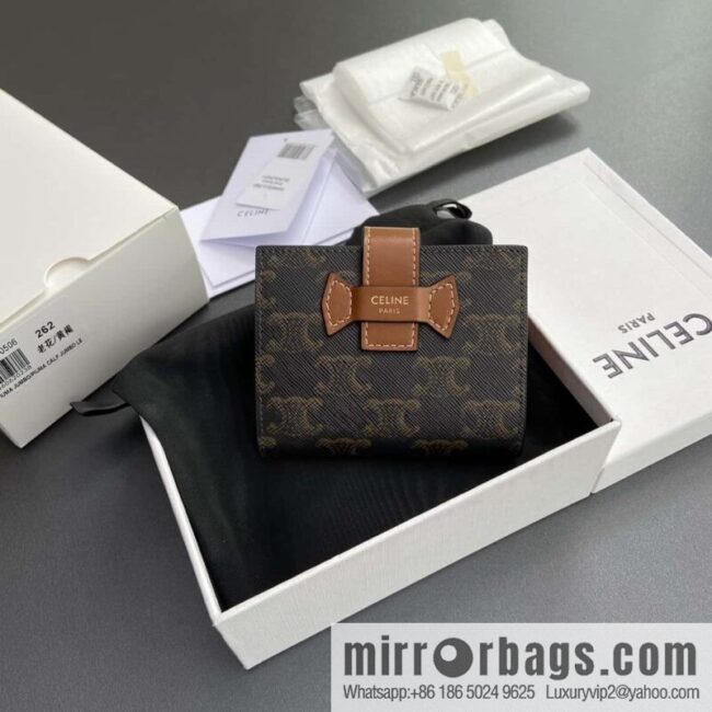 CELINE TRIOMPHE logo printed short three-fold wallet 10H262DB7.04LU