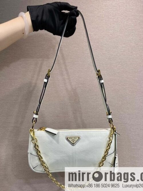 wsxc1722522010783_0-800x800hsd0gd05cqv173707_20250705224706.jpg PRADA 🎉 new armpit bag 🎉 1BC221 🎉🎉 white