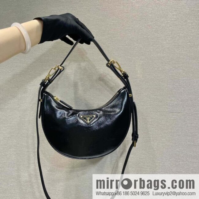 PRADA 🎉 Moon handbag 🎉 1BC194 lacquered wax leather