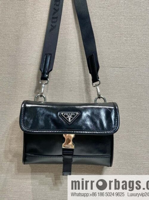 wsxc1724256815996_0-800x8004rprqm30ich173007_20250705222557.jpg PRADA 🎉 oil wax leather small mail carrier bag 🎉 2ZH108 mobile phone bag