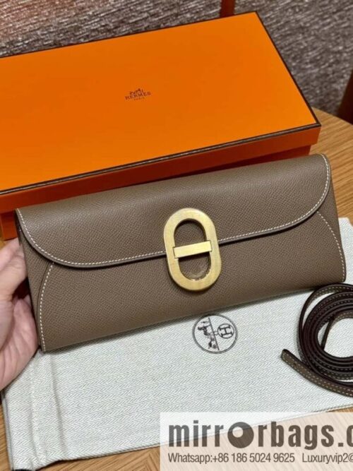 Chaine d\'Ancre To Go Wallet, Pig Nose Togo Elephant Grey Gold Buckle