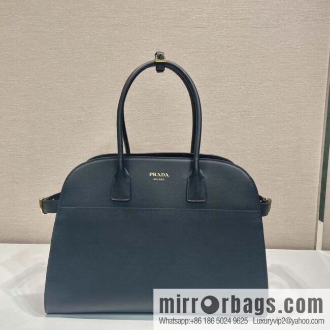 PRADA 🎉 new tote bag 🎉 1BG508