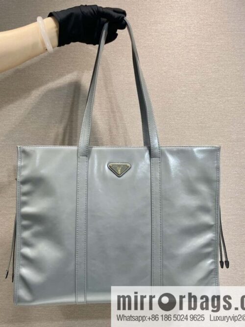 wsxc1726229406986_0-800x800kapzx55u4dr164518_20250705180327.jpg PRADA 🎉 oil wax tote bag 🎉 1BG460 new color