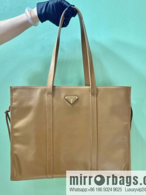 wsxc1726229586518_0-800x800cn0eotp3tjz164504_20250705180303.jpg PRADA 🎉 oil wax tote bag 🎉 1BG460 caramel color