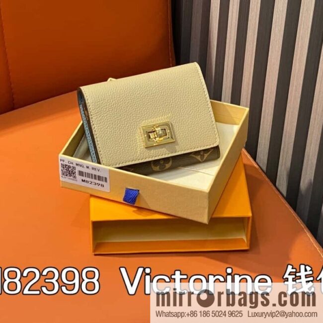 [Boutique‑grade] M82398 khaki, three-fold wallet series Victorine wallet