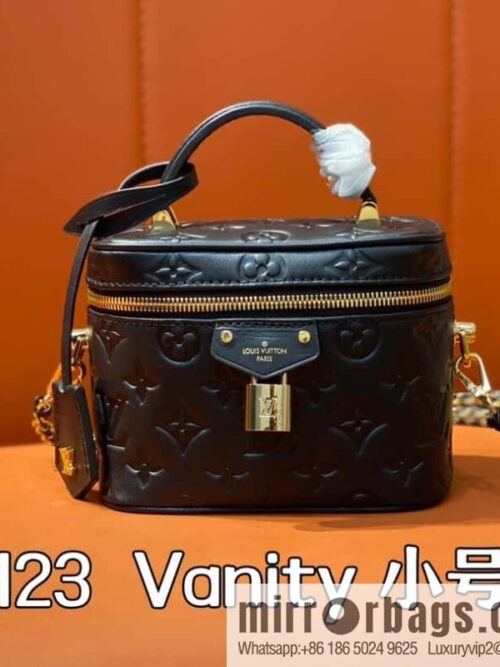 [Boutique‑grade] M25123 black, full leather embossed cosmetic bag series, variable size chip version M25219 white M25123 black, this Vanity small handbag.