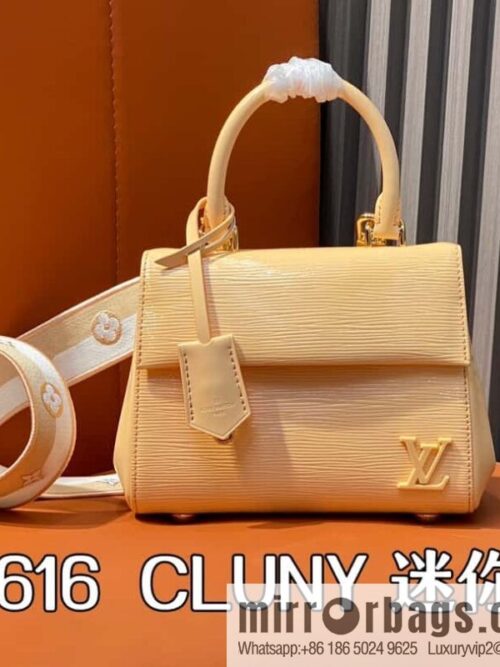 [Boutique‑grade] M24616 apricot patent leather, water ripple handbag series CLUNY mini handbag M58928 M24616 bright burgundy (cloth shoulder color label)