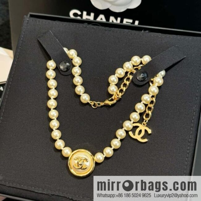 ❗️New ❗️☀️ New ☑️ Chanel Double C Round Button Pearl Necklace ☀️