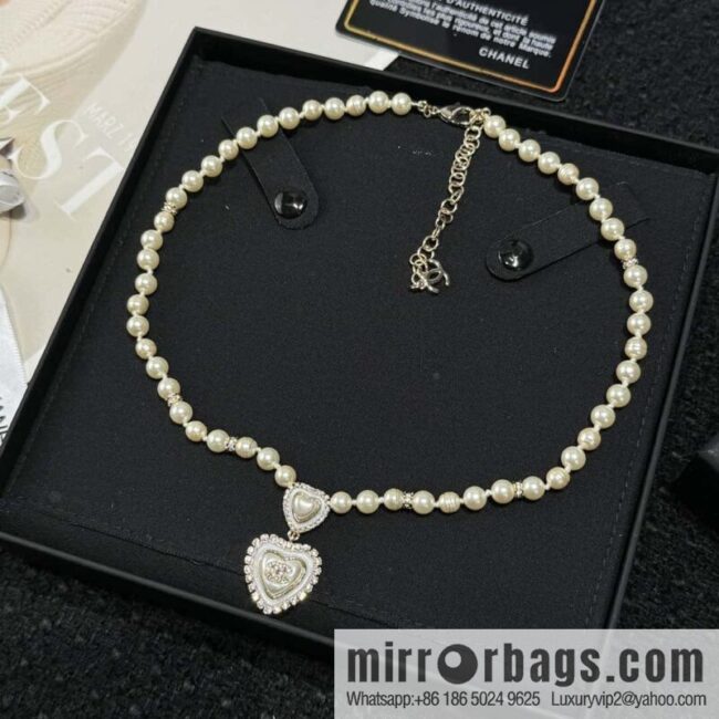 ☀️New ☑️ Chanel peach heart love pearl necklace