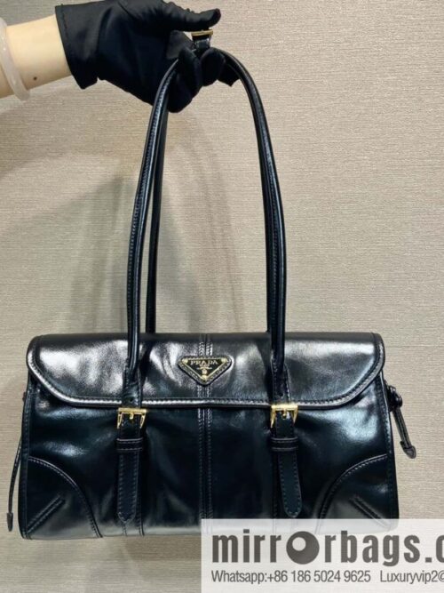 wsxc1727184831378_0-800x800es3wizchxei155759_20250705115237.jpg PRADA 🎉 new oil wax bag 🎉 1BD376